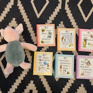 Gund Winnie the Pooh and Piglet Plush Toy and Book Set
